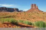 Monument valley,údolí úchvatných monumentů,se nachází na hranici Utahu s Arizonou v indiánské oblasti Navahů.Platí zde odlišná pravidla než v amerických národních parcích a o vaše hezké představy o indiánech z knih a filmů,zde zřejmě brzy přijdete