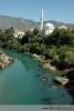 Na Balkánu žijí jak křesťané, tak muslimové - na obrázku je muslimská mešita v Mostaru