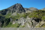 Naše cesta na jednom z treků po Kotických Alpách vedla i okolo jednoho hezkého vodopadu