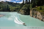 První den naší cesty jsme se zastavili a vyrazili na několikahodinový trek v oblasti Rakaia Gorge. Řeka Rakaia protéká tímto místy hlubokým a úzkým kaňonem, na jehož konci se rozlévá do širých Canterburských plání.