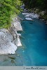 Blue holes je místo, kde modrá, průzračná a velmi studená řeka, protékající skrze menší kaňon, nadchne svýma barvama snad každého z vás.